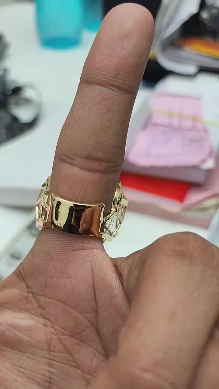 10k Yellow Gold Stylish Tiger Ring, Signet Ring for Him, Minimalist Yellow Gold Ring, 10k Yellow/White/Rose Gold Ring (customisable)