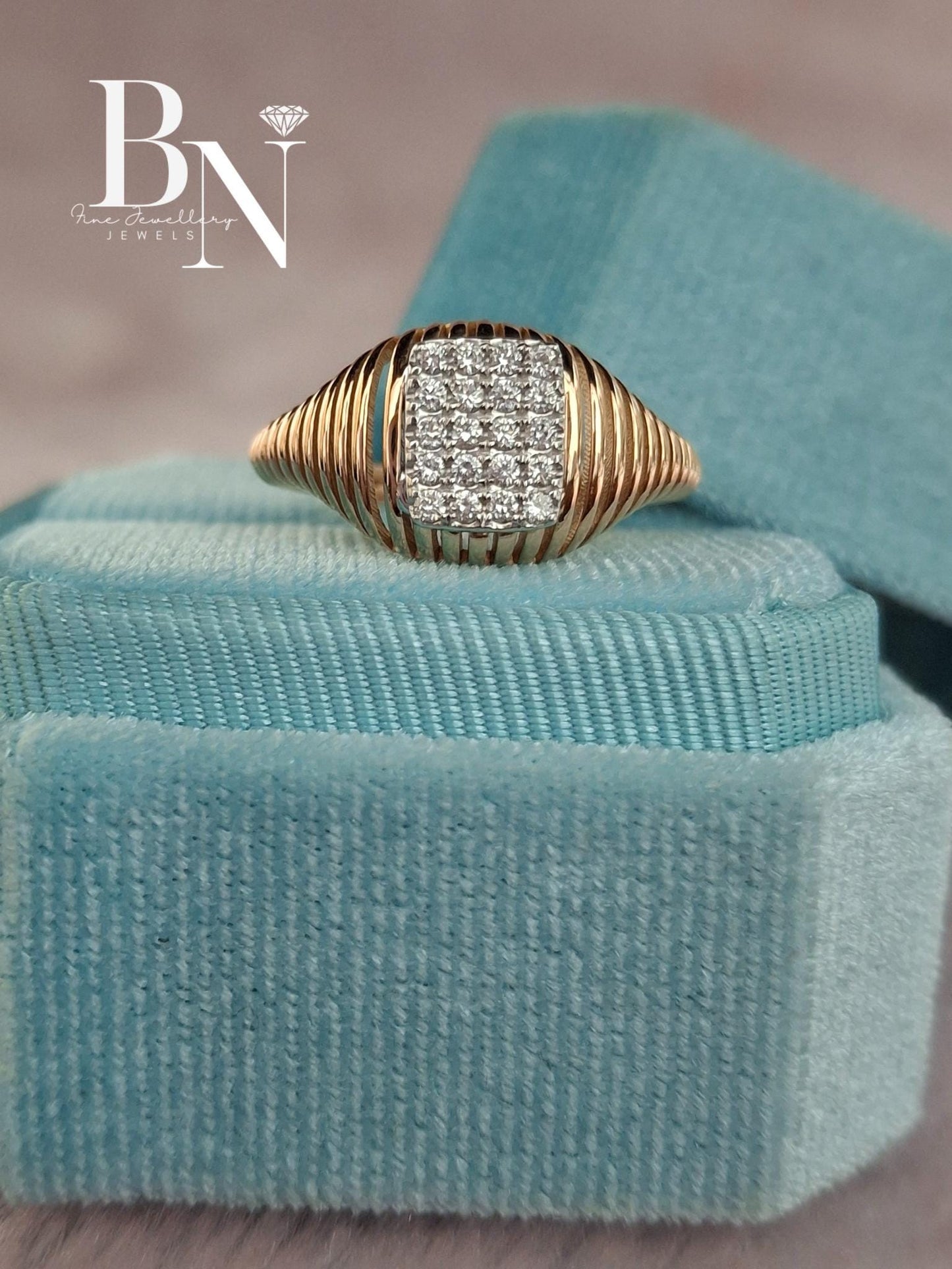 14K Solid Gold Lab-Grown Diamond Signet Ring – Women's Engagement & Anniversary Gift – Minimalist Bridal Statement