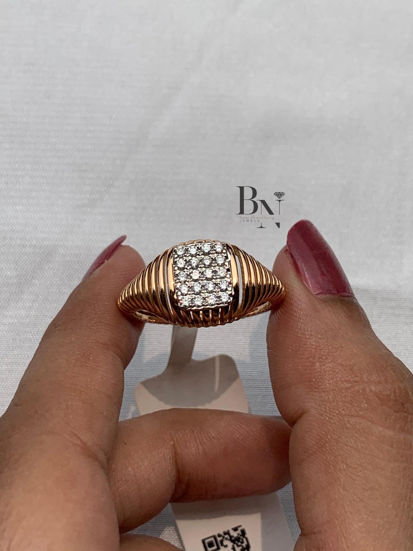 14K Solid Gold Lab-Grown Diamond Signet Ring – Women's Engagement & Anniversary Gift – Minimalist Bridal Statement