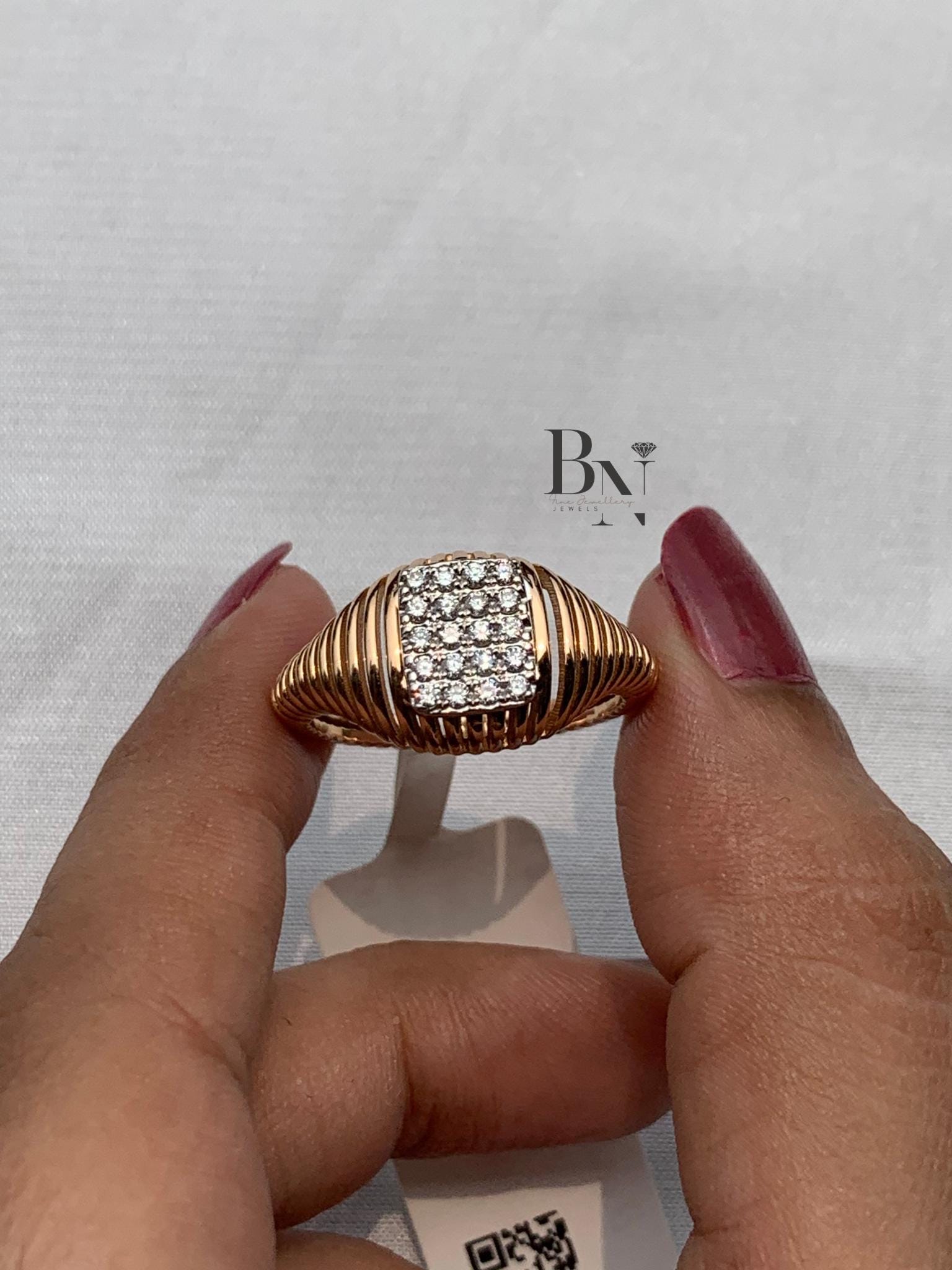 14K Solid Gold Lab-Grown Diamond Signet Ring – Women's Engagement & Anniversary Gift – Minimalist Bridal Statement