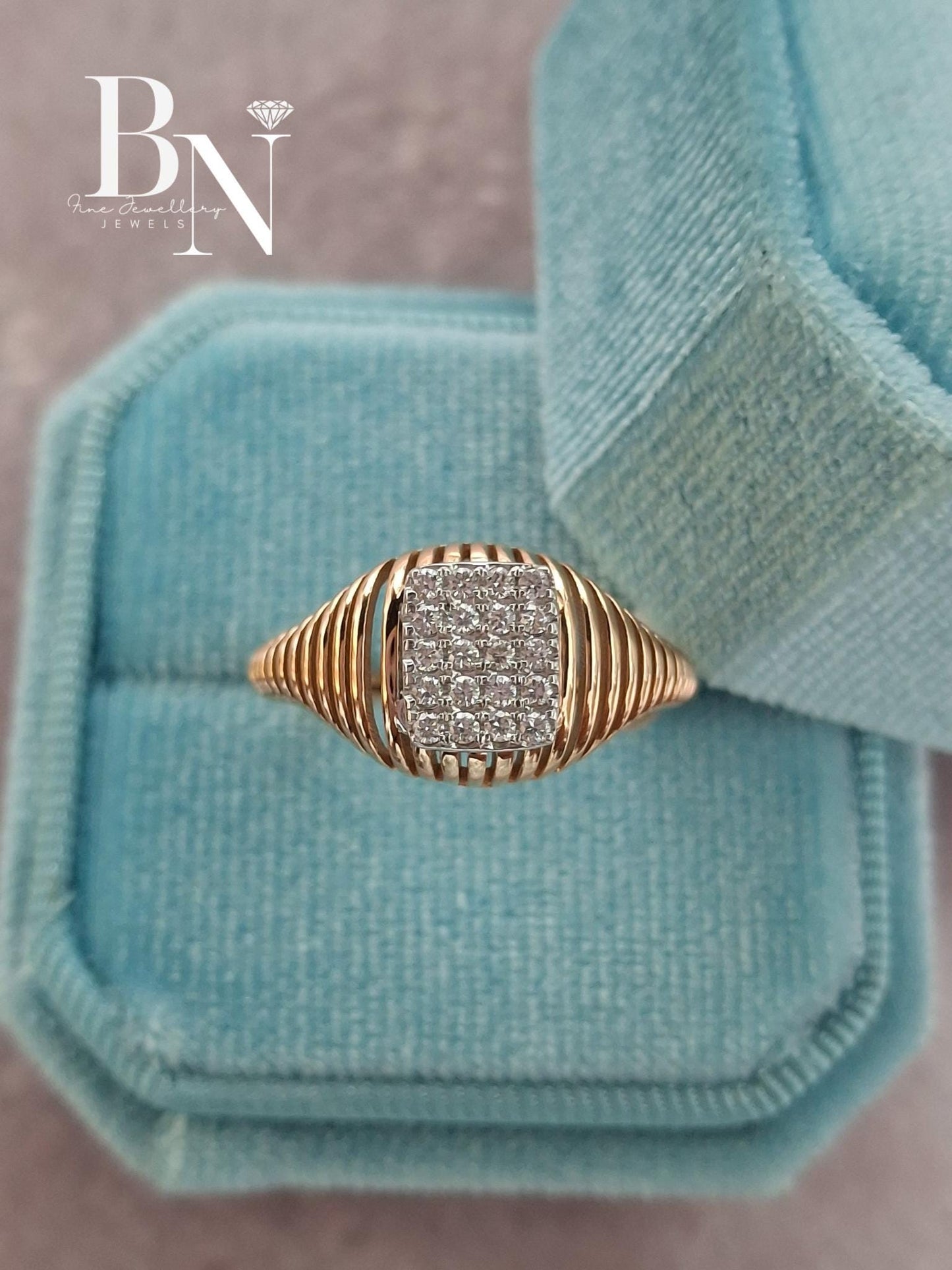 14K Solid Gold Lab-Grown Diamond Signet Ring – Women's Engagement & Anniversary Gift – Minimalist Bridal Statement