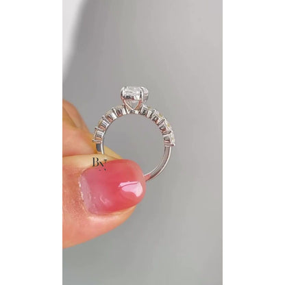 1.00 CT Oval Lab Grown Diamond Ring, Graduated Diamond Engagement Ring, White Gold Wedding Ring, Anniversary Gift For Women, Statement