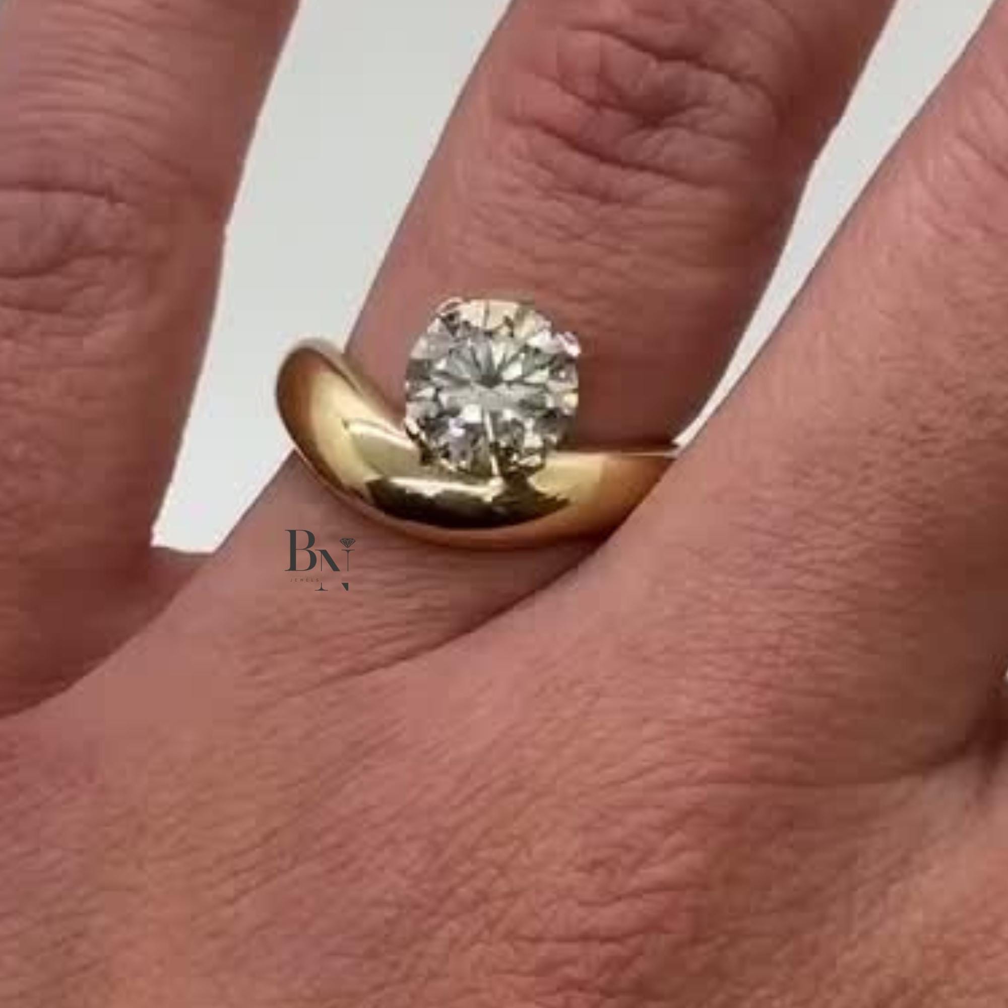 1.00ct Round Lab Diamond Engagement Ring | Yellow Gold Bypass Solitaire | Tension Set Unique Modern Bridal Ring | IGI Certified